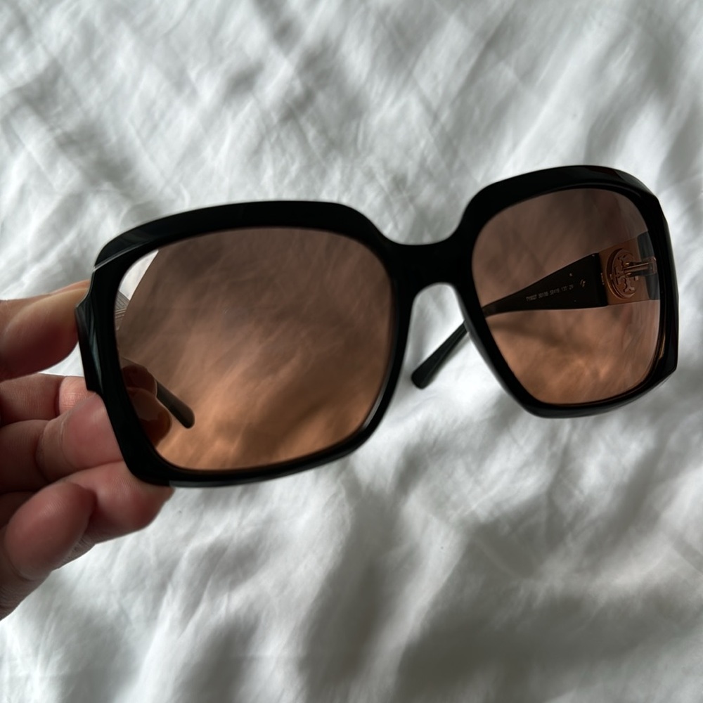 Tory Burch Sunglasses | Barely Used - Picture 5 of 7